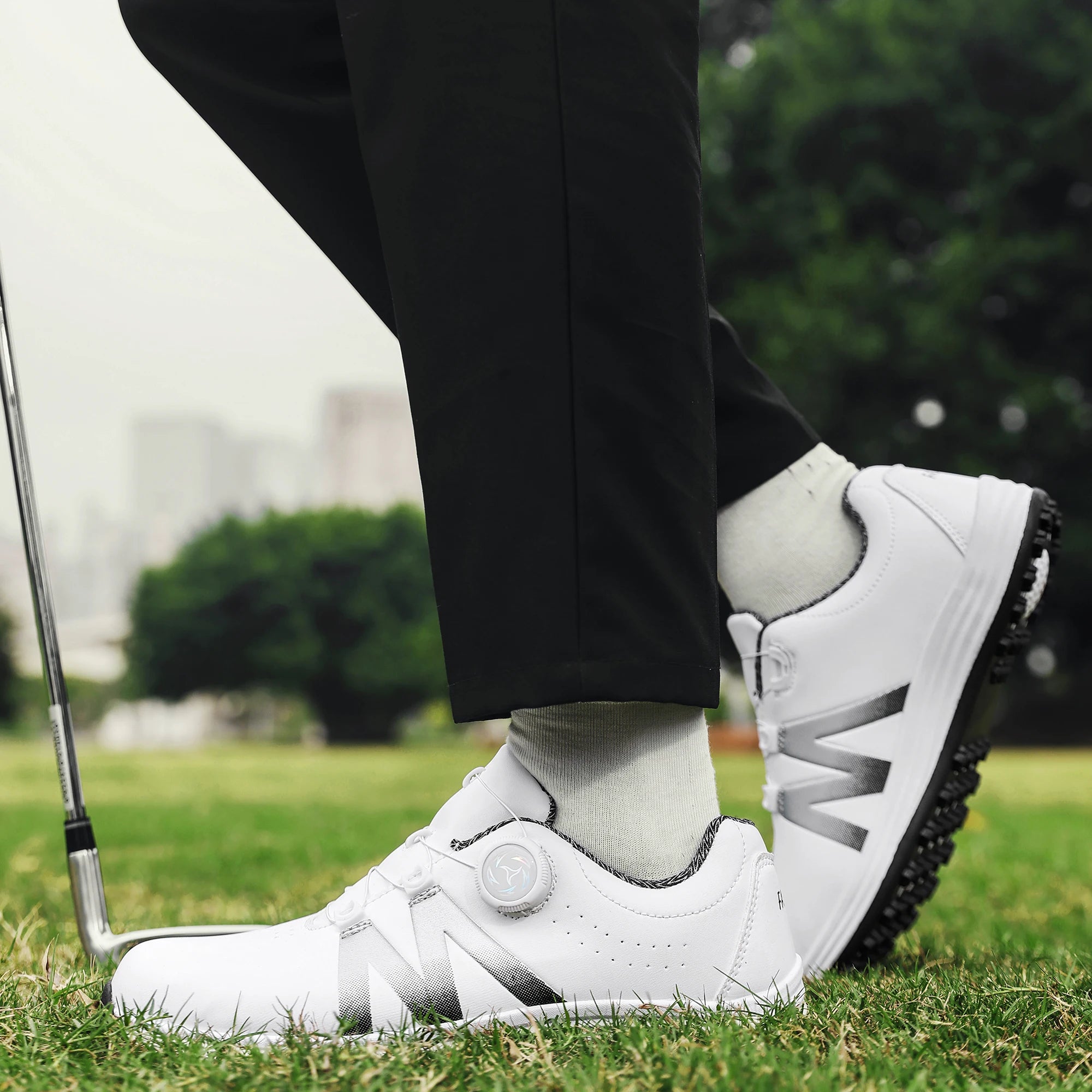 Outdoor Golf Shoes Leisure Sports Wear for Travel Mountain Climbing And Walking Fashion Trend Leading, White and black 10
