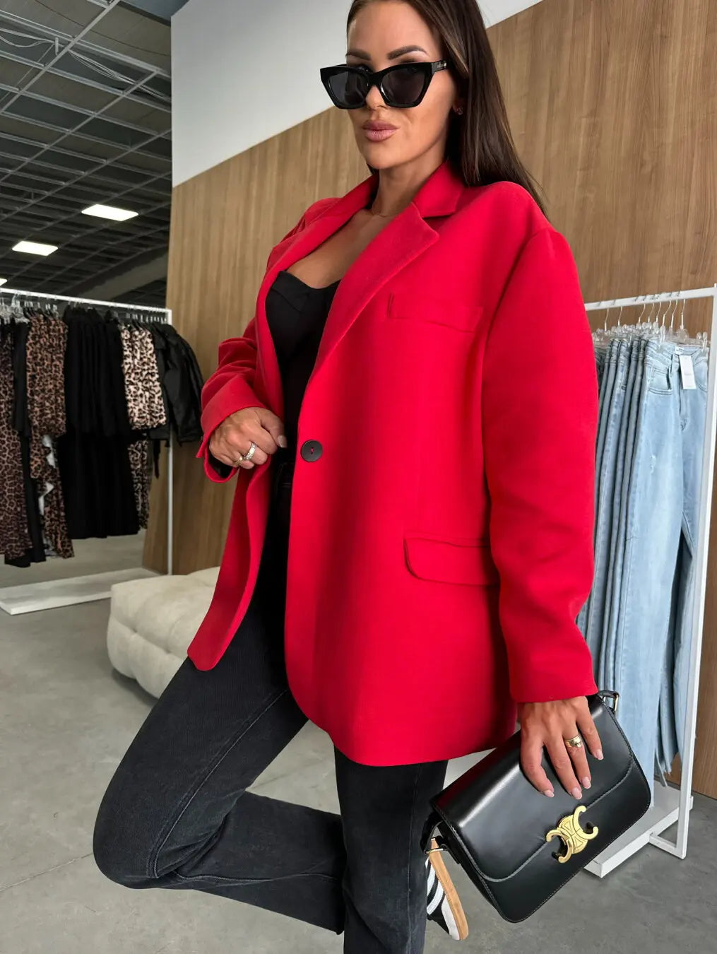 Oversized Single Breasted Blazer With Notched Lapel Chest Pocket And Flap Pockets Ideal For Office Wear Formal Events And Chic S